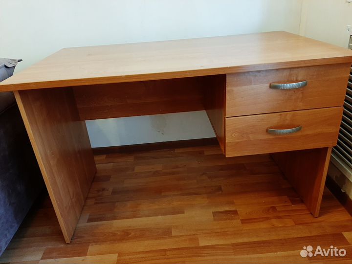 Письменный стол для школьника бу