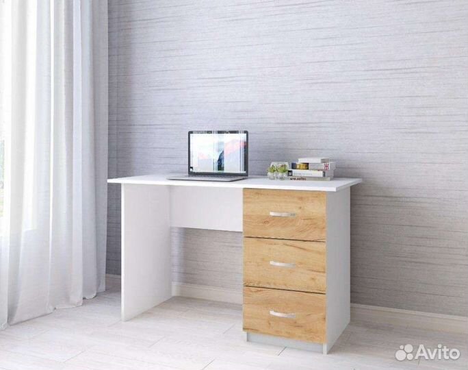 Письменный стол новый
