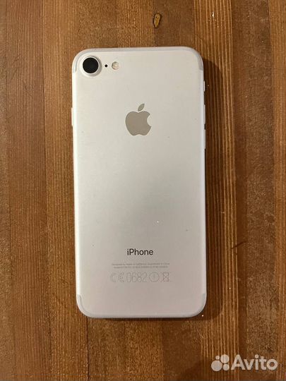 iPhone 7, 32 ГБ