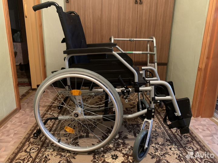 Инвалидная коляска складная бу