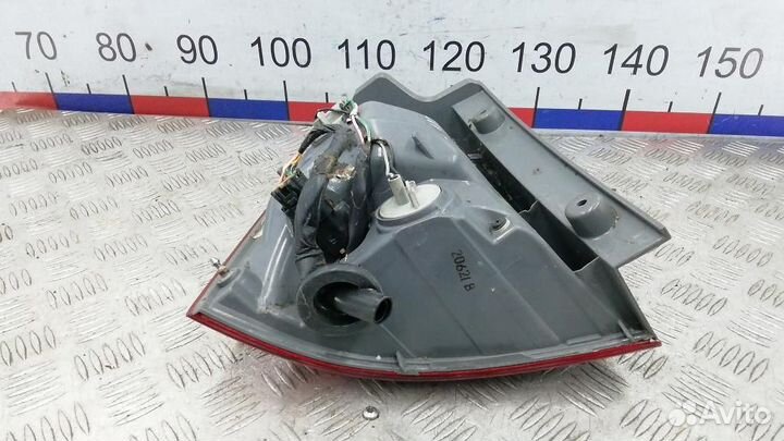 Фонарь задний правый Kia Sorento