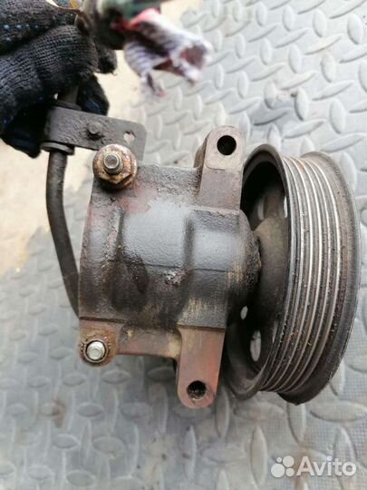 Насос гидроусилителя Форд Фокус 1 1.6 16V