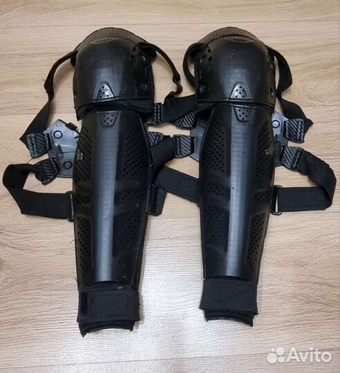 Мотонаколенники