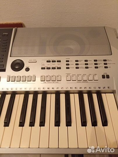 Продам синтезатор(рабочая станция) Yamaha PSR-S900