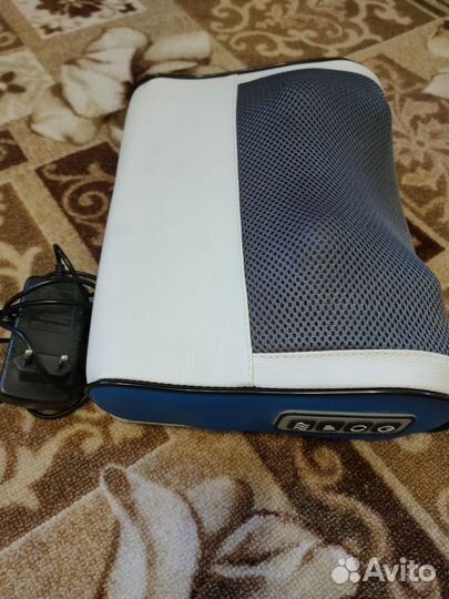 Массажная подушка для шеи