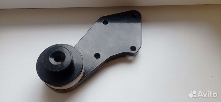 Опора заднего редуктора Ауди А4 B5, B4, S4, 80, 90