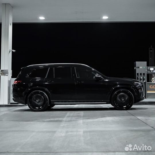 Кованые диски GT Forged R23 на Mercedes GLS