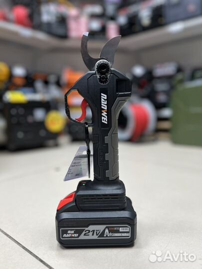 Секатор аккумуляторный Nanwei