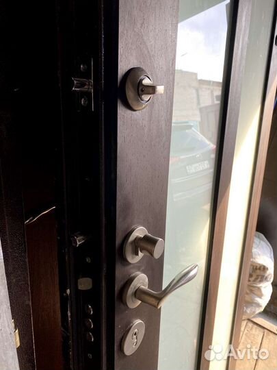 Двери входная