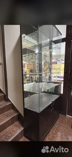 Стекляная ветрина