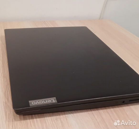 Ноутбук lenovo