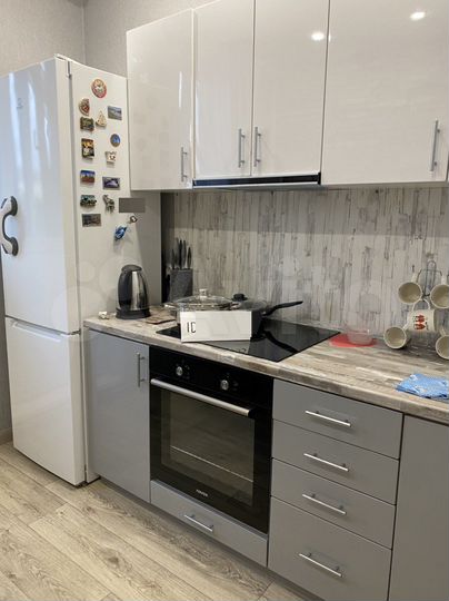 2-к. квартира, 57 м², 9/10 эт.