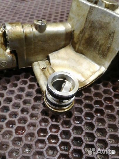 Натяжитель цепи правый Jaguar Xf X250 3.0 2010