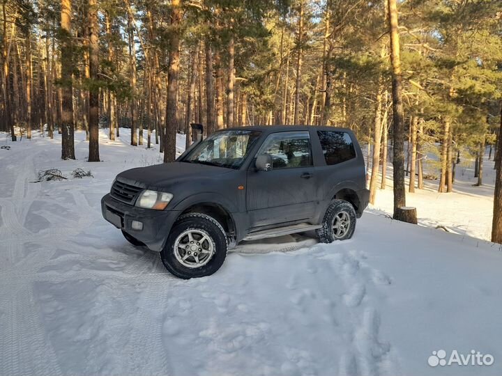Mitsubishi Pajero 3.2 AT, 2000, 320 000 км