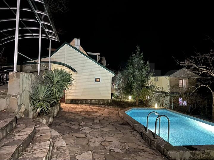 Коттедж 200 м² на участке 20 сот.