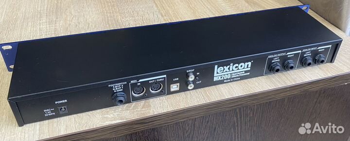 Процессор эффектов Lexicon MX200