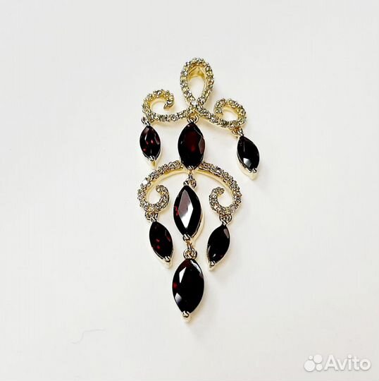 Золотая подвеска с бриллиантами