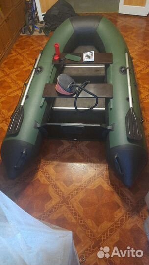 Лодка с мотором