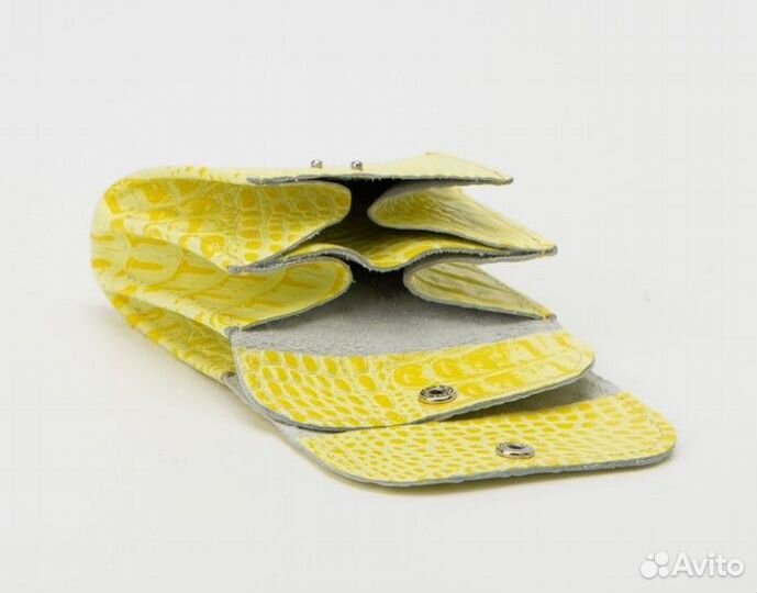 Монетница-кошелёк на кнопке 3отд кожа лимон Россия
