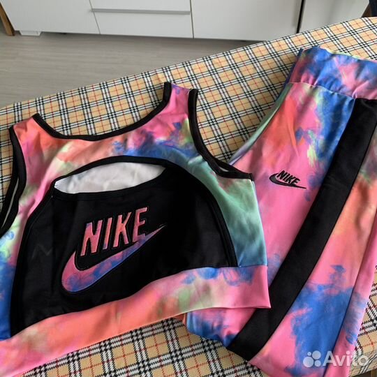 Спортивный комплект женский Nike