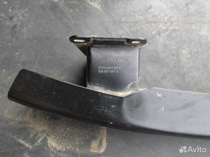 Усилитель бампера