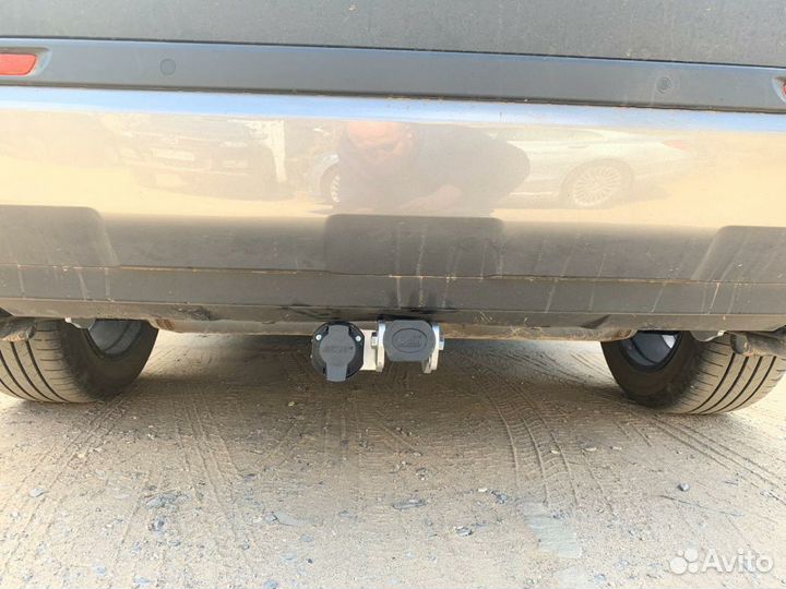 Фаркоп для Toyota Rav4 XA50