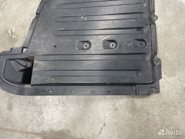 Пыльник днища кузова левый Bmw X5 G05 LCI B57D30B