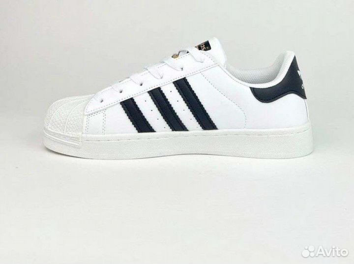 Кроссовки Adidas