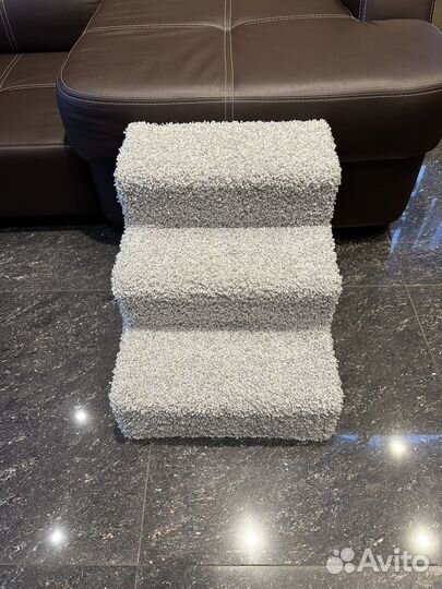 Лесенка с домиком для собак и кошек