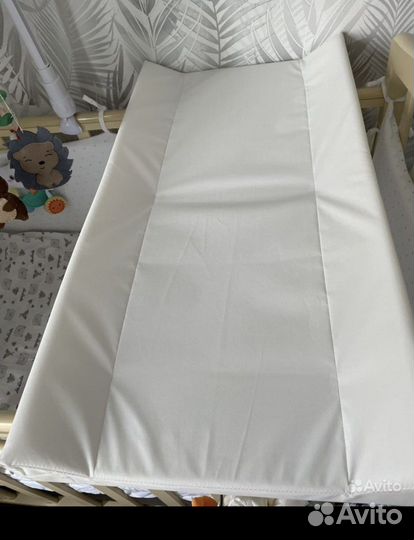 Пеленальный стол