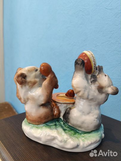 Фарфоровая чернильница 