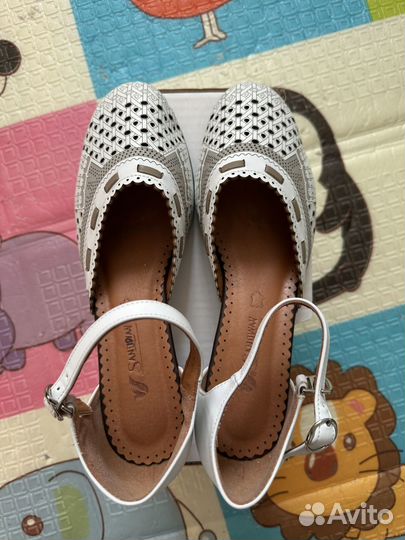 Жкнские кожаные туфли 40