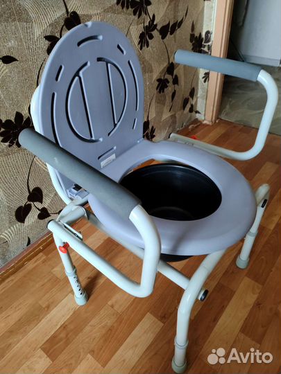 Стул для инвалидов с горшком