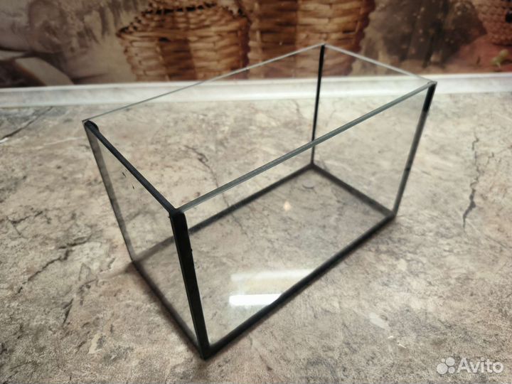 Аквариум с грунтом, кормом и сочком