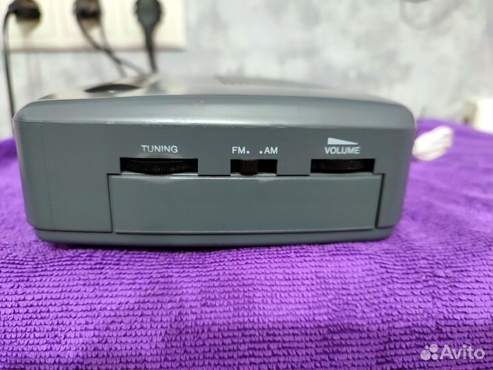 Часы/радио/будильник Aiwa FR-A6Z