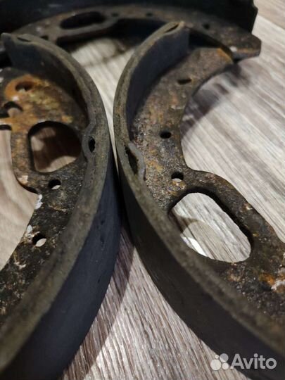 Б/у колодки тормозные задние ваз