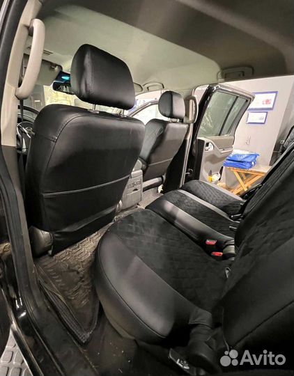Автомобильные чехлы Nissan Pathfinder