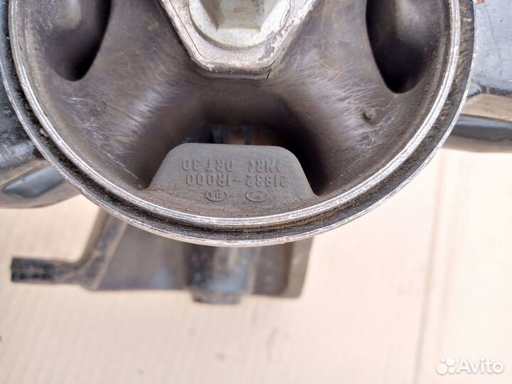 Опора кпп Hyundai Solaris 1