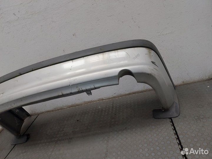 Бампер Toyota Avensis 1, 2002