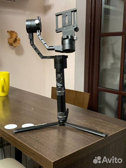 Стабилизатор Zhiyun crane plus