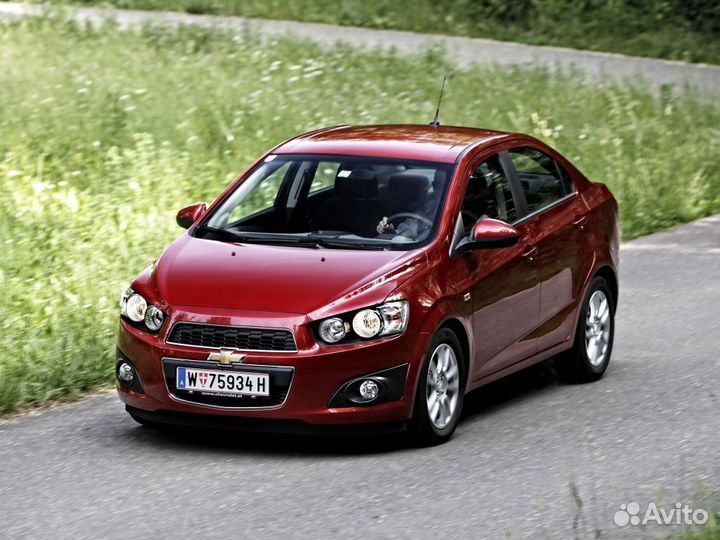 Багажник на гладкую крышу Chevrolet Aveo