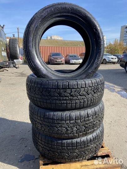 Kumho I'Zen RV Asymmetric 225/60 R17 99