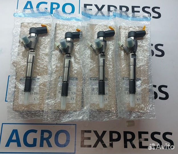 Форсунка Renault 166006212R 8201100113 новая ориг