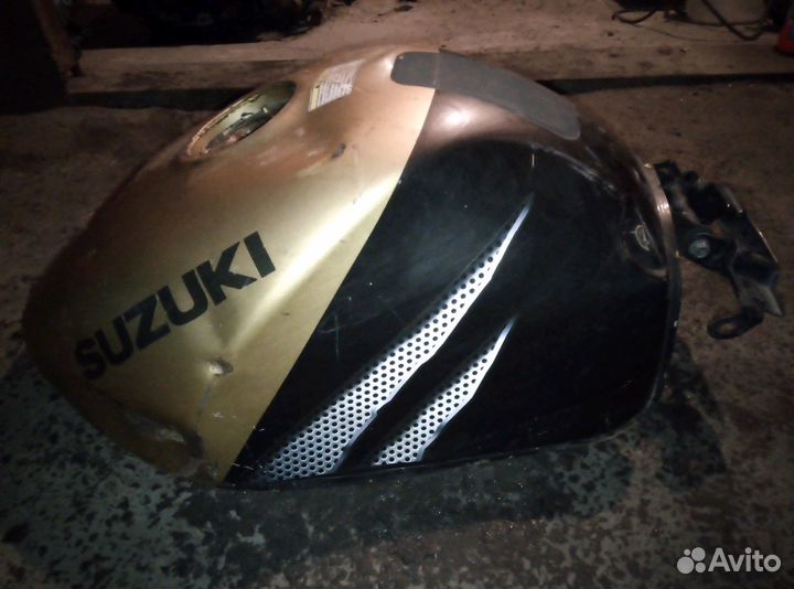 Топливный бак Suzuki gsx-r 600/750, 1997г