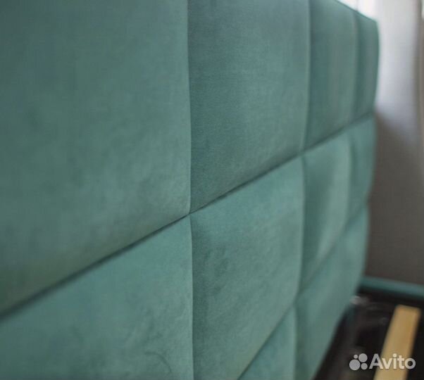 Кровать с изголовьем