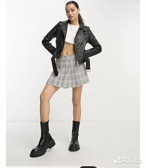 Черная кожаная куртка с поясом