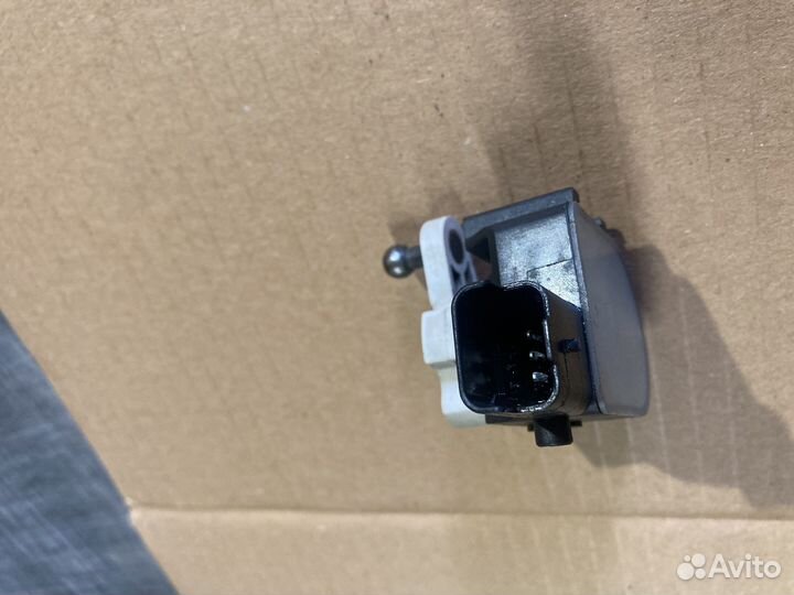 Датчик высоты задний ситроен с5 х7 5273J9