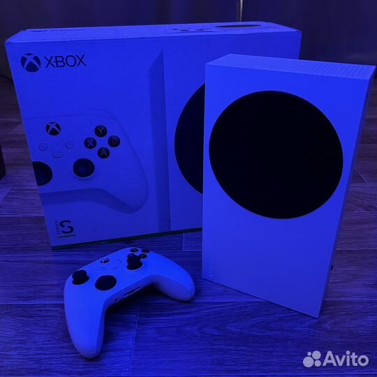 Xbox series s с подпиской game pass