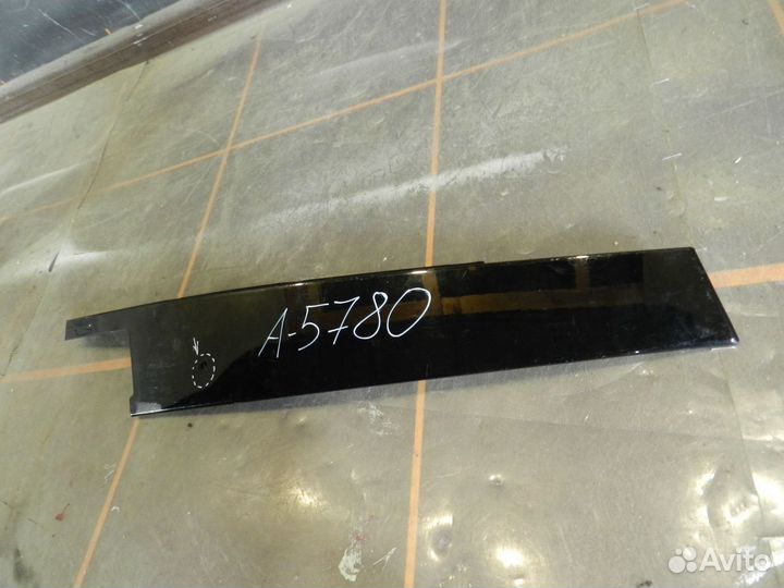 Накладка левой двери (стойки) - Mercedes-Benz W222