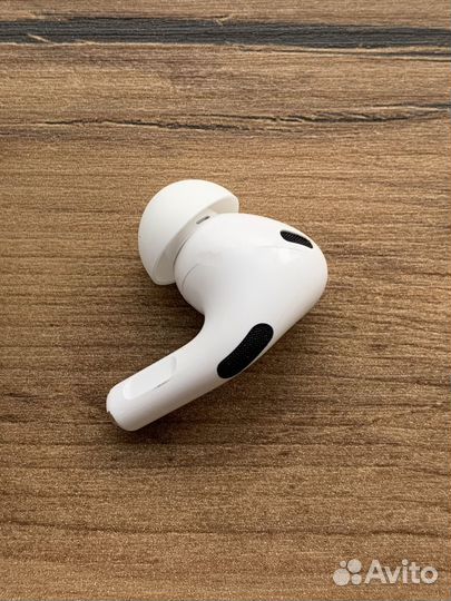 Левый AirPods Pro 2 оригинал (идельное состояние)